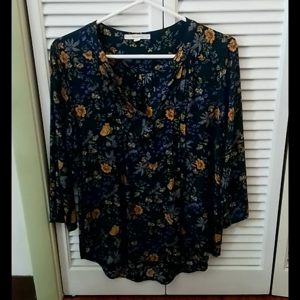 Floral blouse - 3/4 sleeves
